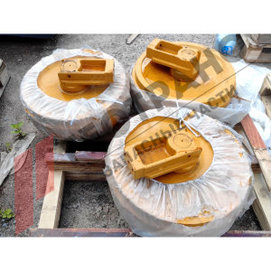 Колесо направляющее Komatsu PC200-7 PC200-8 20y-30-00320