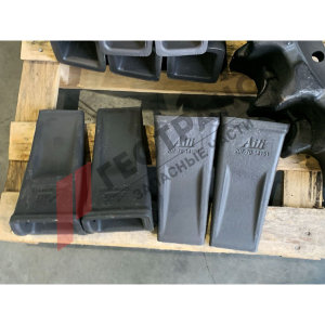 Коронка ковша Komatsu PC300 207-70-14151